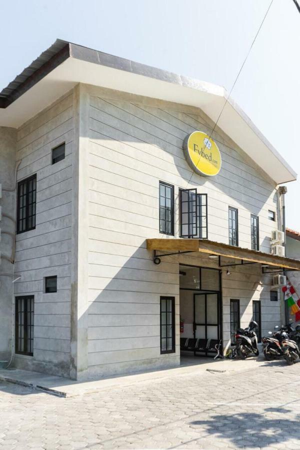 Aparthotel Fybed Semarang Zewnętrze zdjęcie